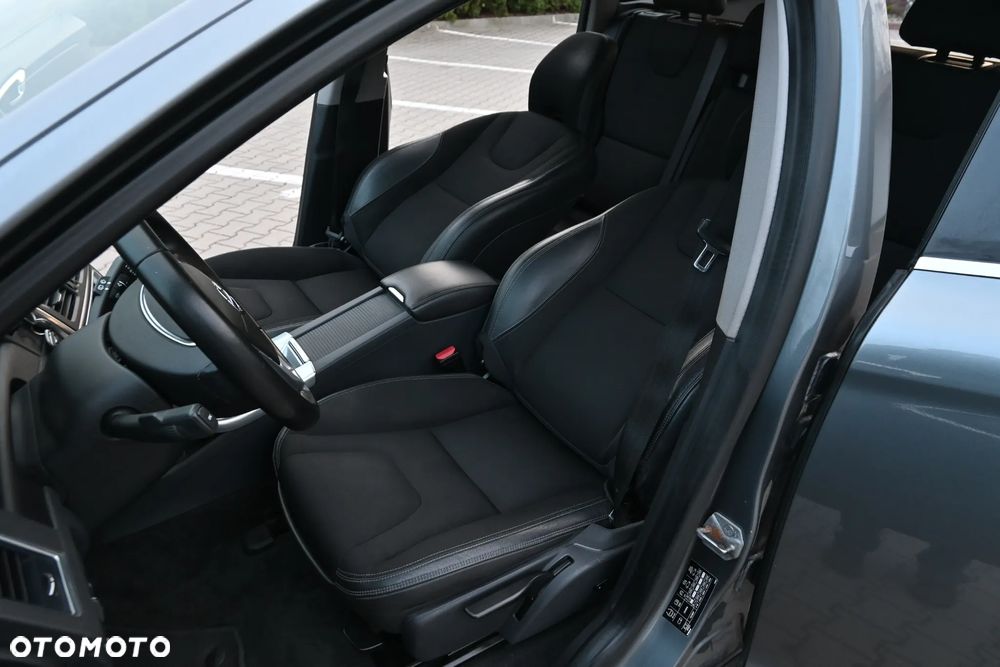 Volvo XC 60 D3 Geartronic Momentum - 37
