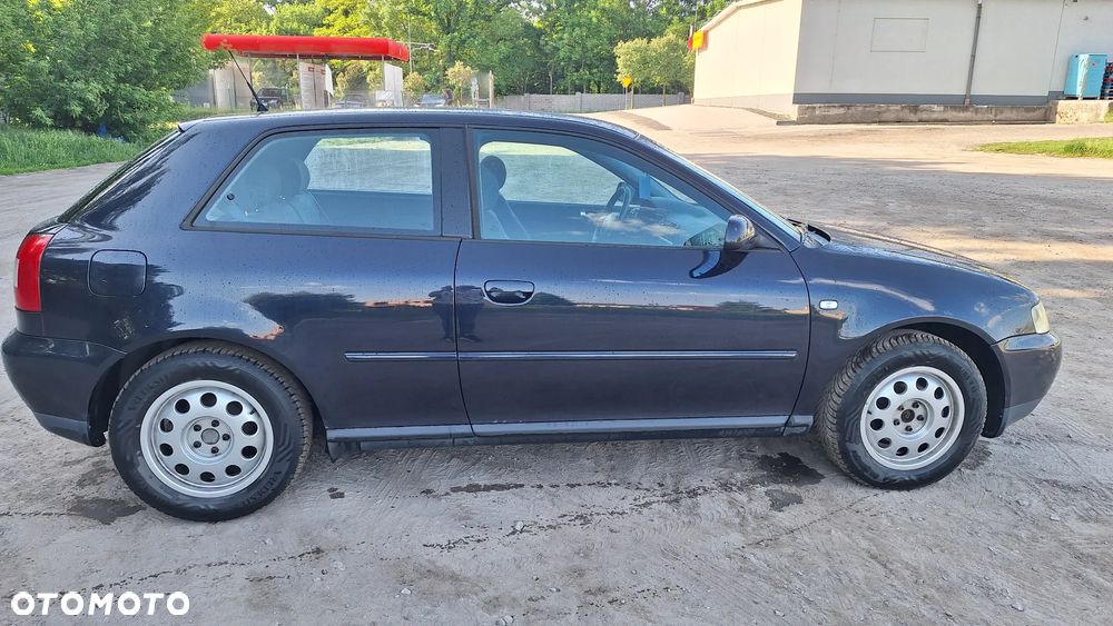 Audi A3 3-drzwiowe 1.6 Attraction - 5