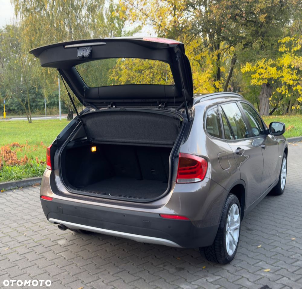 BMW X1 sDrive18d xLine - 21