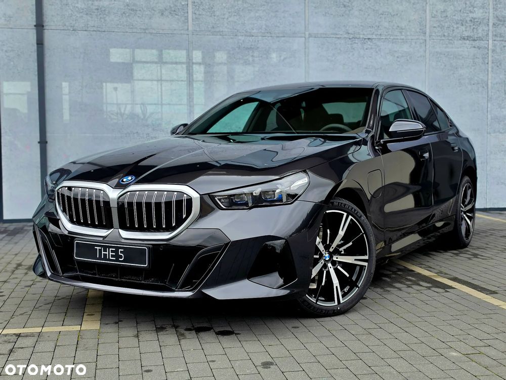 BMW Seria 5 530e xDrive PHEV - 14