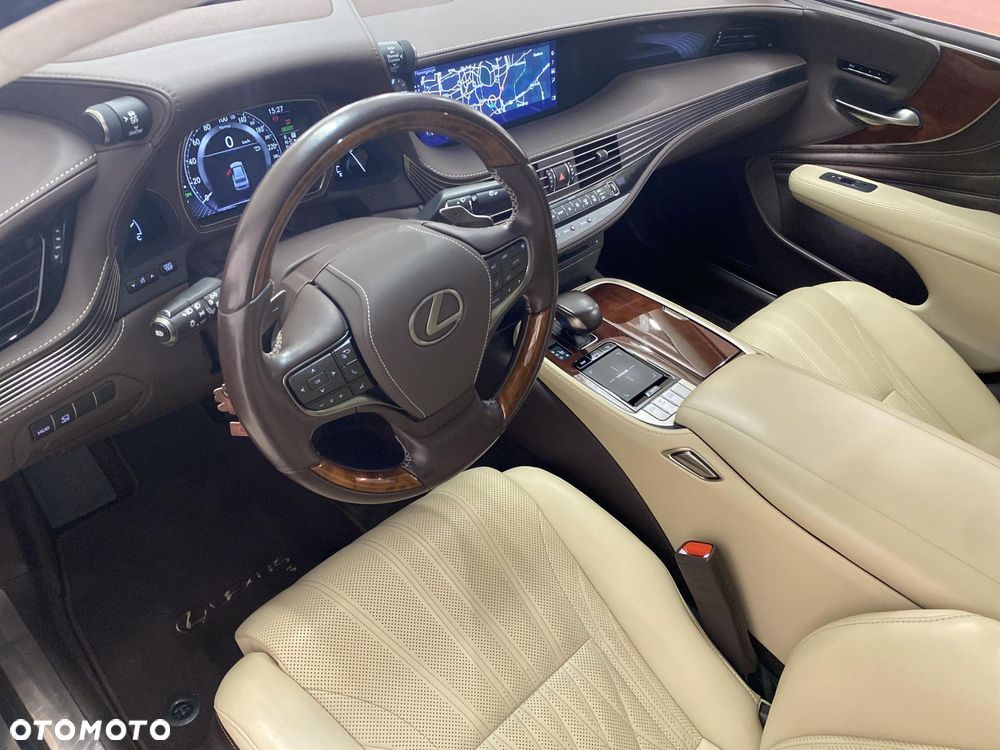 Lexus LS - 9