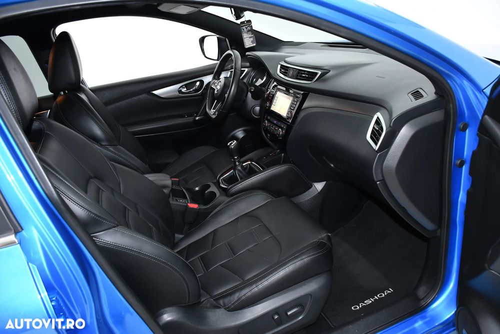 Nissan Qashqai 1.6 DCI 4 x 4 DPF tekna - 16