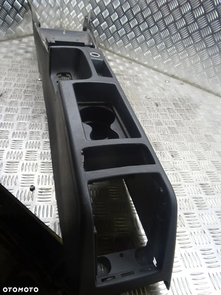 AUDI A3 8P 03-07 2.0 TDI TUNEL ŚRODKOWY - 2