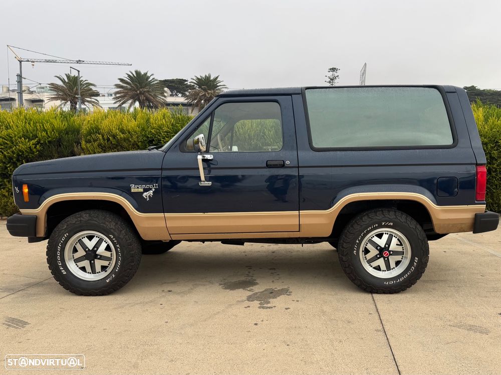 Ford Bronco - 8