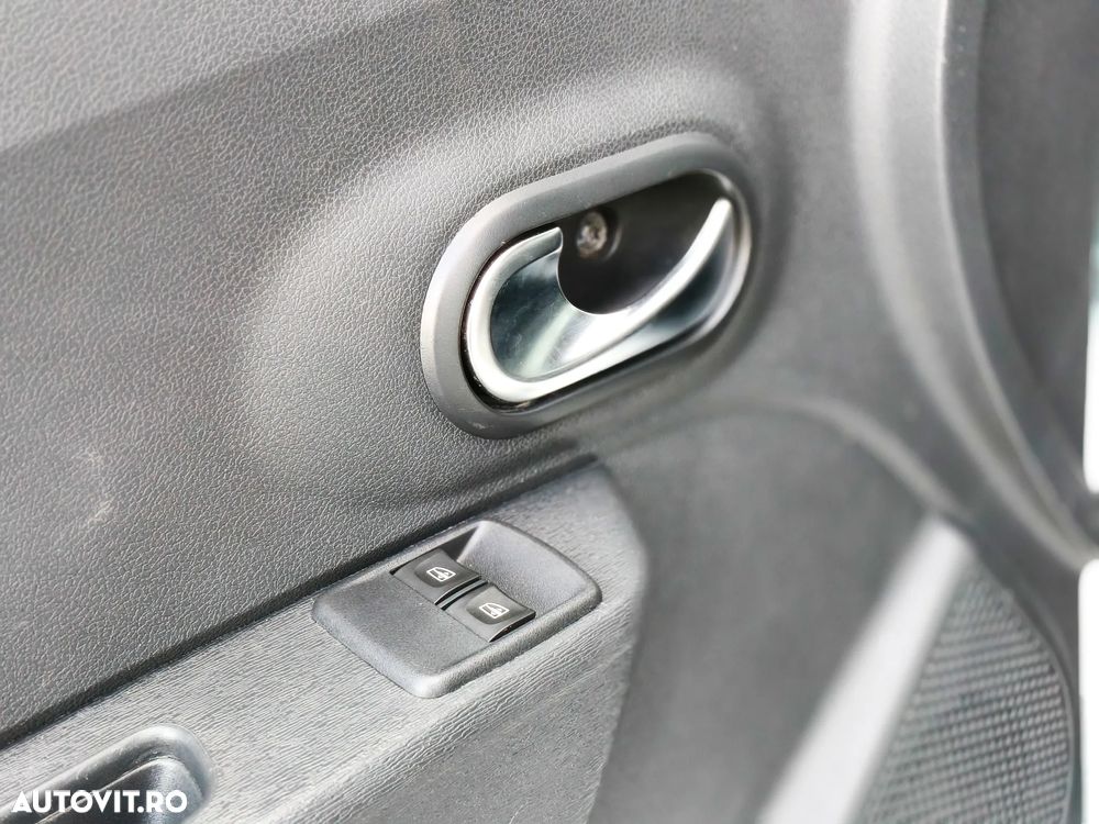 Dacia Dokker TCe 102 GPF Stepway - 25