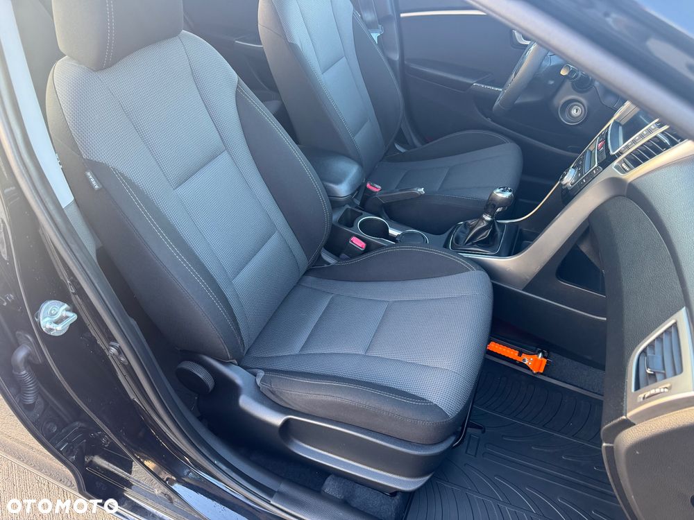 Hyundai i30 - 11