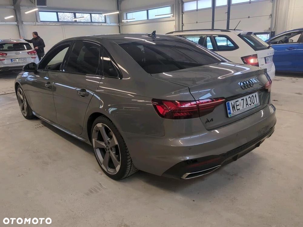 Audi A4 Limousine - 4