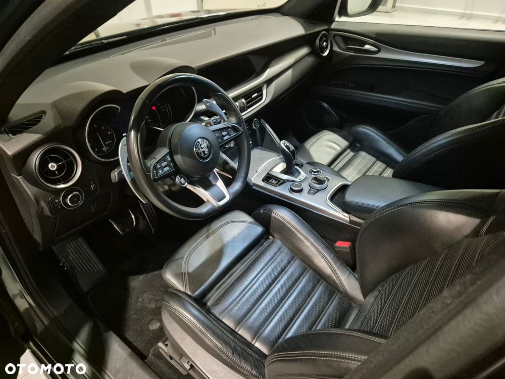 Alfa Romeo Stelvio 2.0 Turbo Veloce Q4 - 8