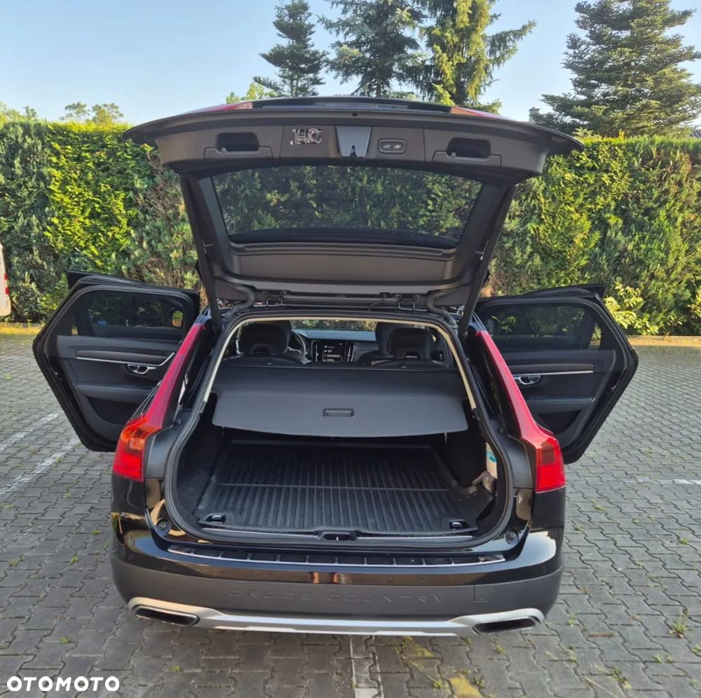 Volvo V90 Cross Country T6 AWD - 15