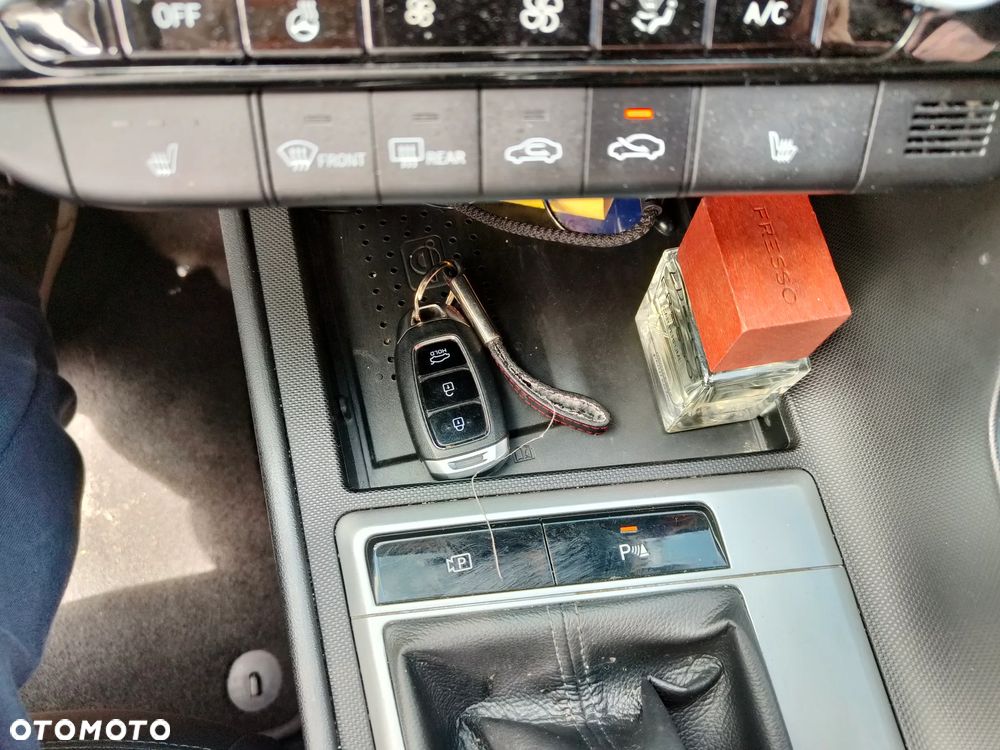 Hyundai Elantra 1.6 Executive - 22