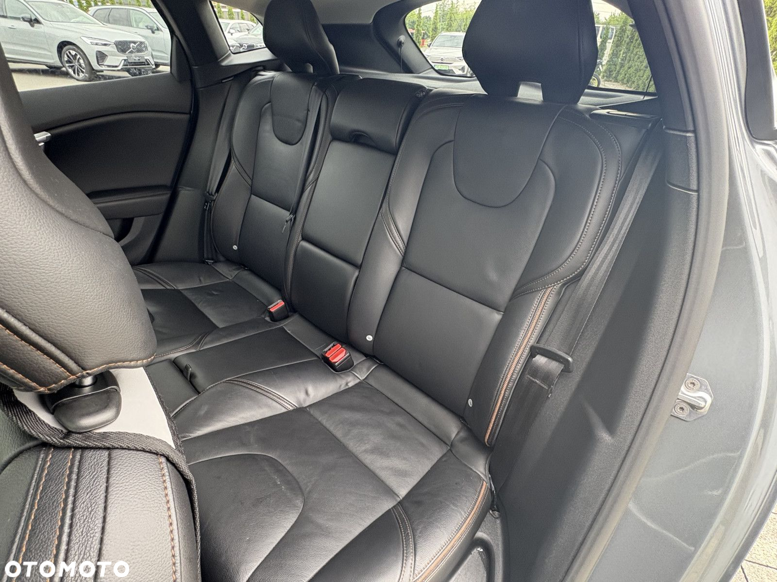 Volvo V40 - 24