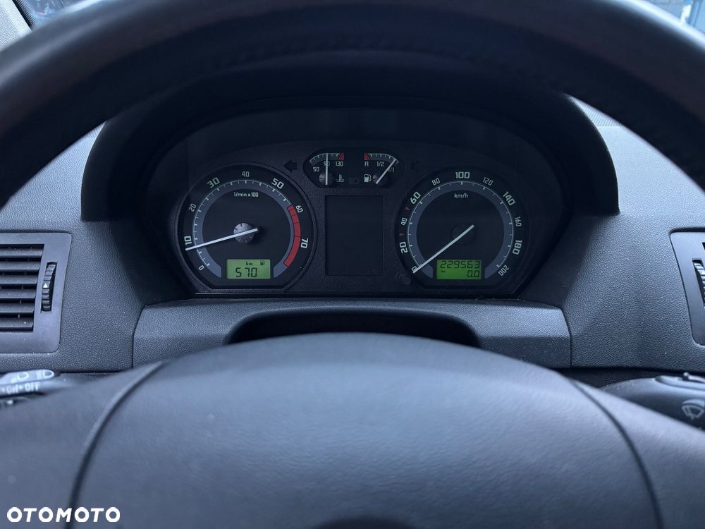 Skoda Fabia 1.4 16V Classic + - 9