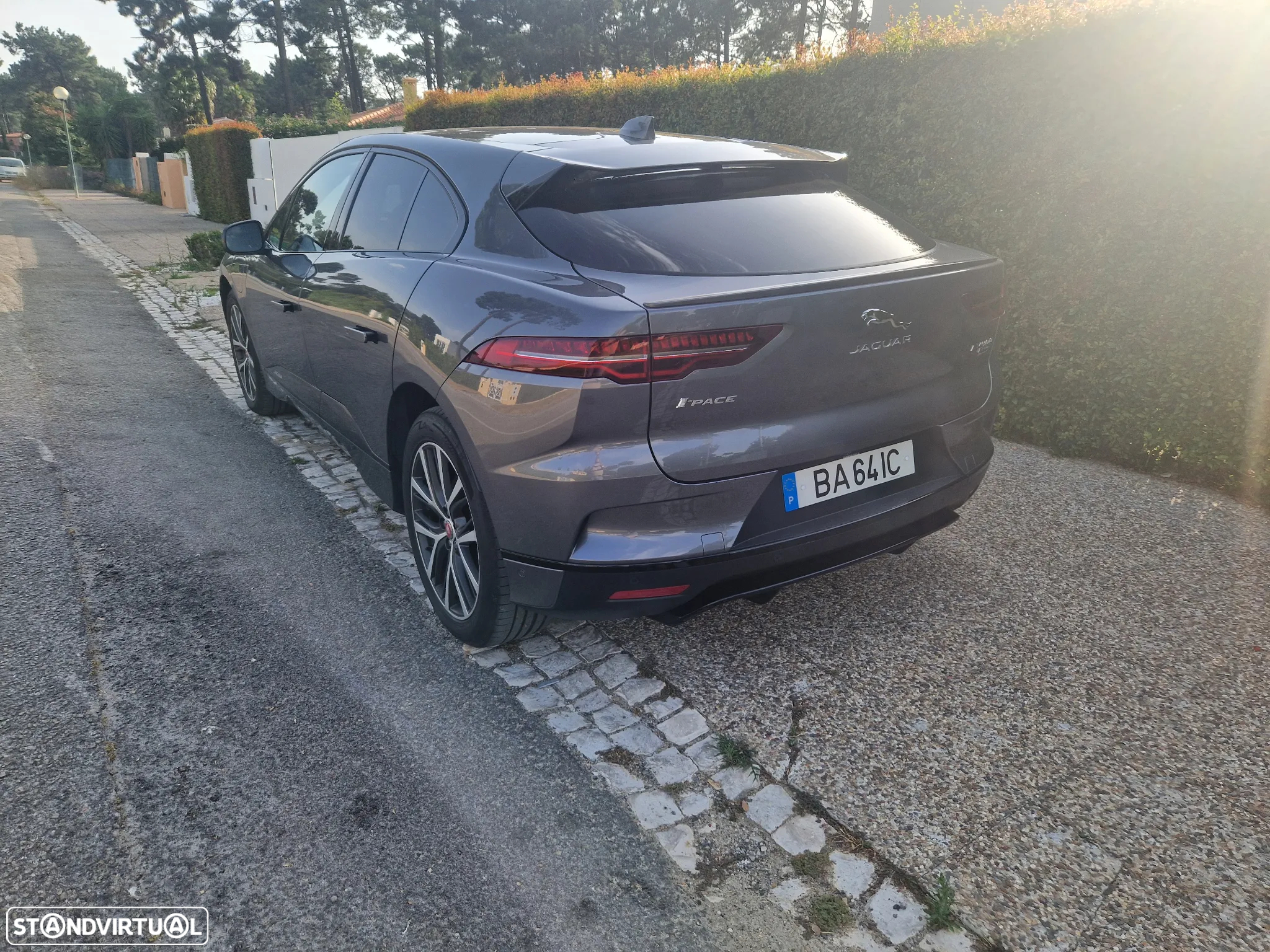 Jaguar I-Pace EV400 AWD R-DYNAMIC HSE - 3