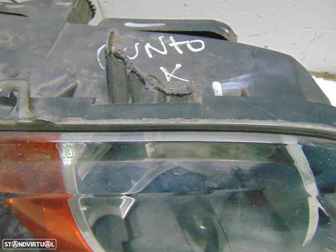 Fiat Punto faróis - 4