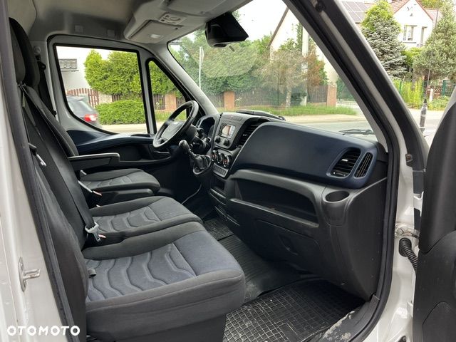 Iveco 35S180 - 8