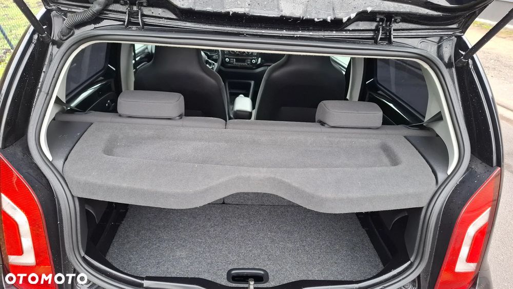 Volkswagen up! Start-Stop special black pearl - 17