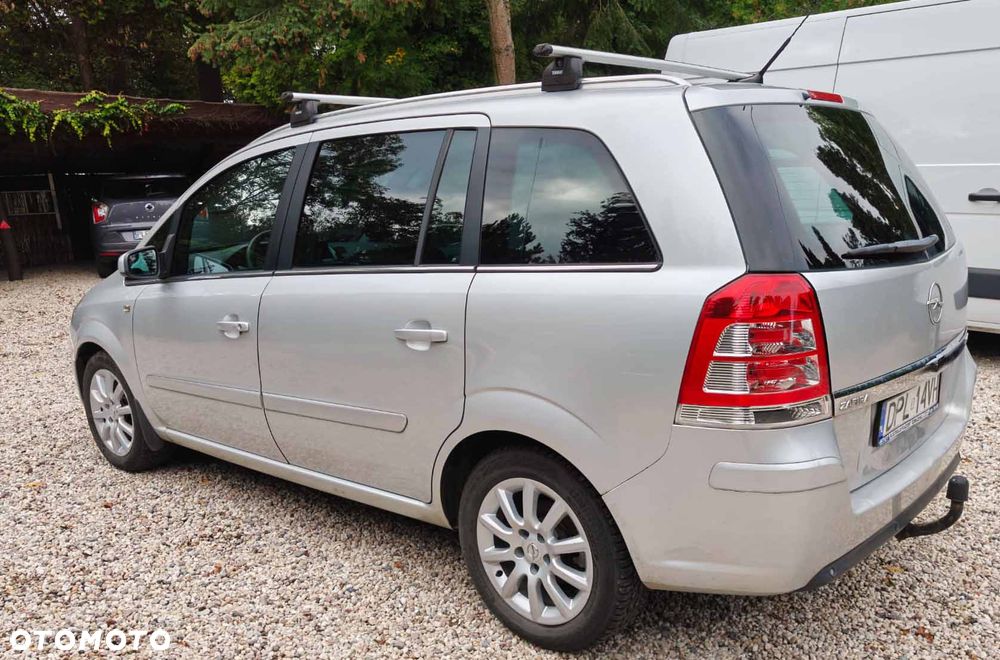 Opel Zafira 1.9 CDTI Cosmo - 3
