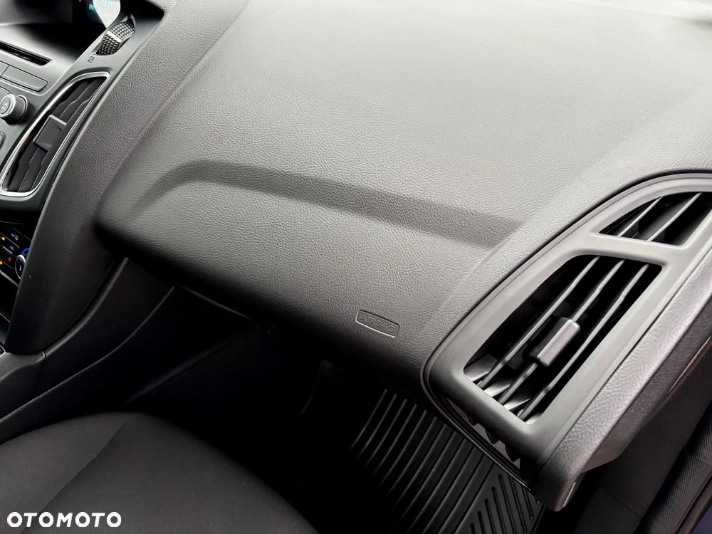 Ford Focus 1.0 EcoBoost Trend - 21