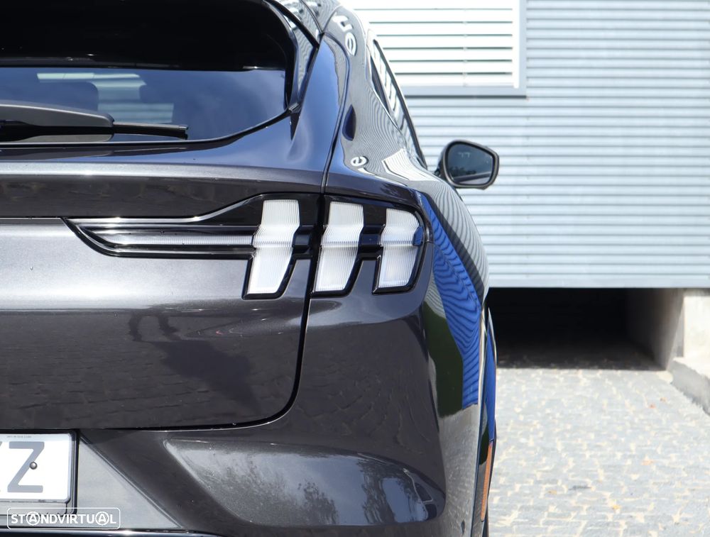 Ford Mustang Mach-E Premium AWD - 15