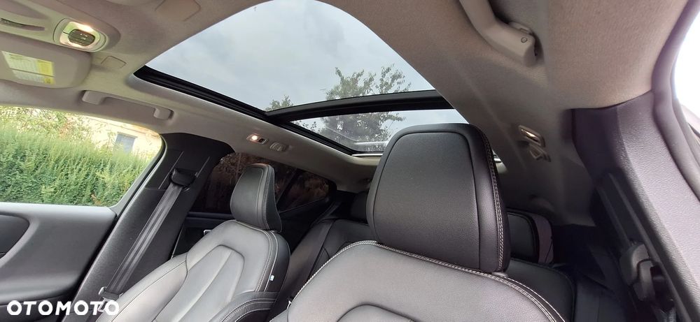 Volvo XC 40 T5 AWD Geartronic Momentum Pro - 10