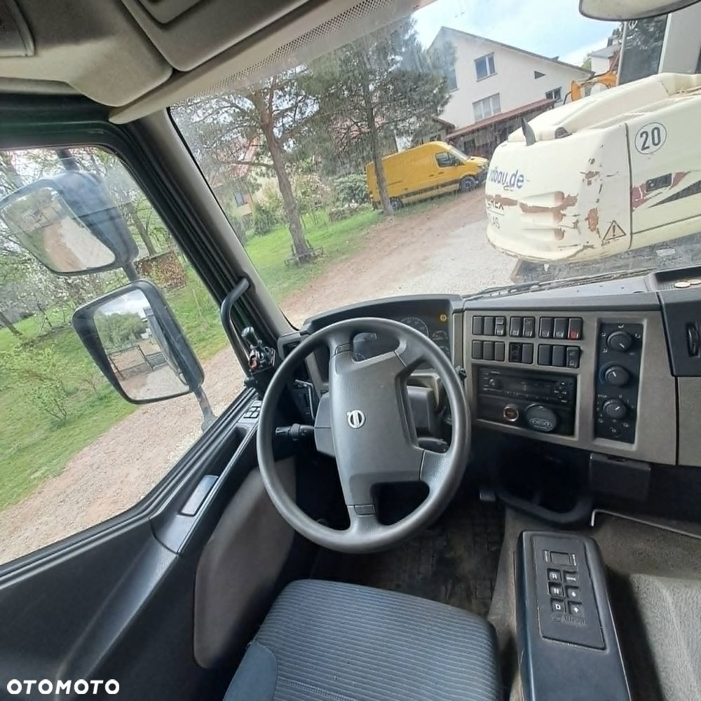 Volvo FE 300 - 3