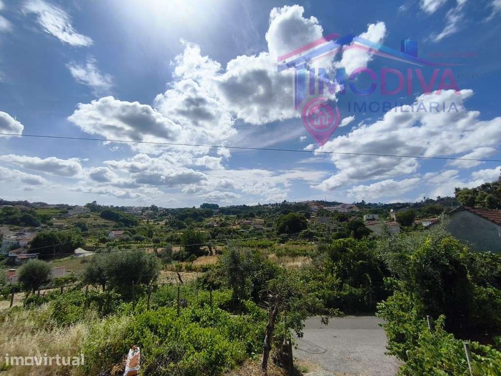 Moradia T2 com Terreno para Renovar em Figueiró dos Vinhos - Grande imagem: 4/43