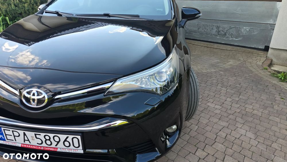 Toyota Avensis - 16