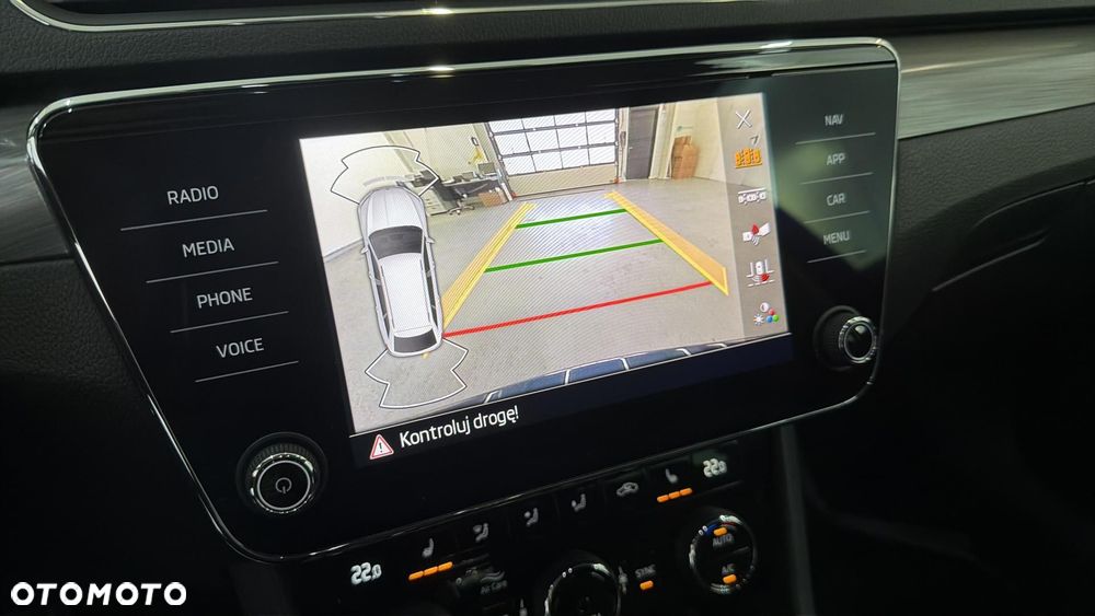 Skoda Superb 2.0 TDI SCR Style DSG - 30