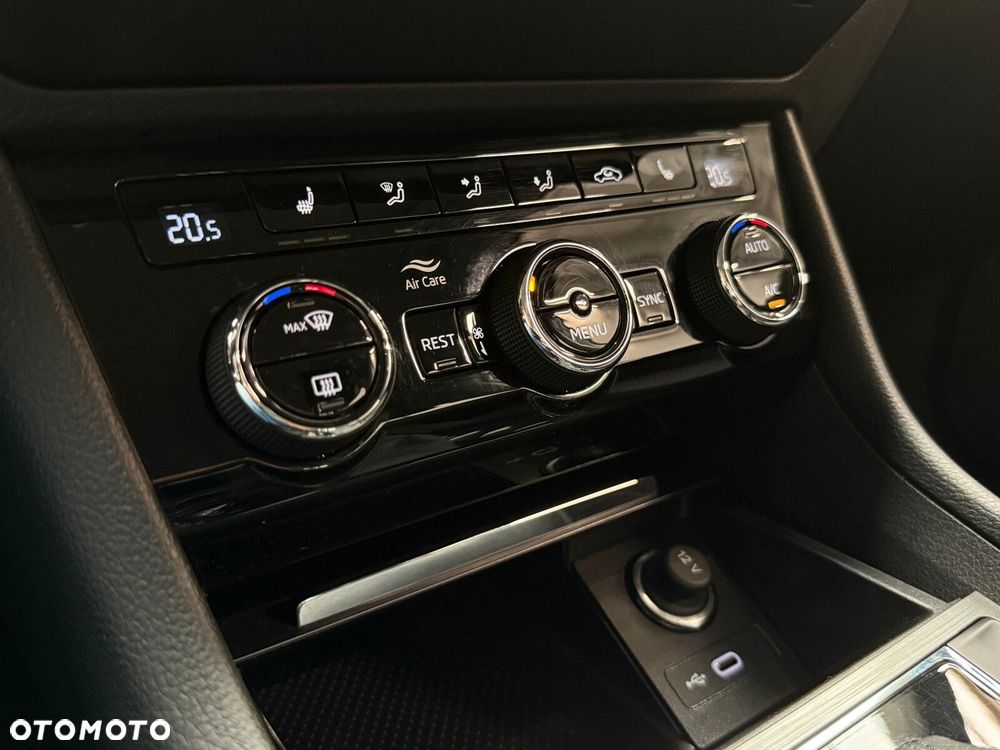 Skoda Superb 1.5 TSI Style DSG - 30