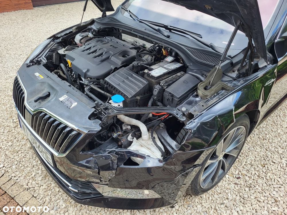 Skoda Superb 2.0 TDI 4x4 L&K DSG - 17