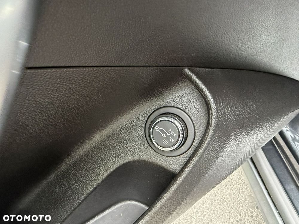 Opel Insignia - 21