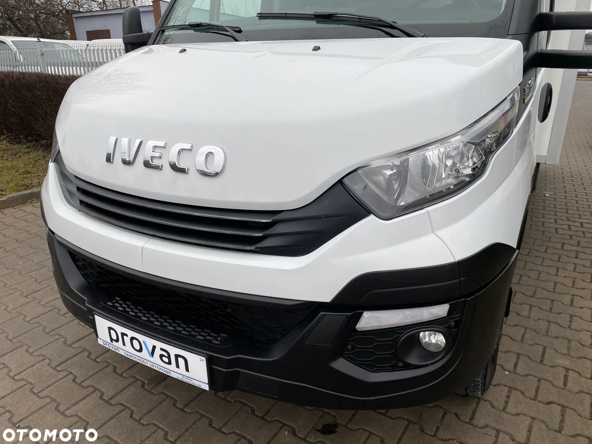 Iveco DAILY 35S16 HI-MATIC KONTENER 8 EUROPALET WINDA ZEPRO - 7