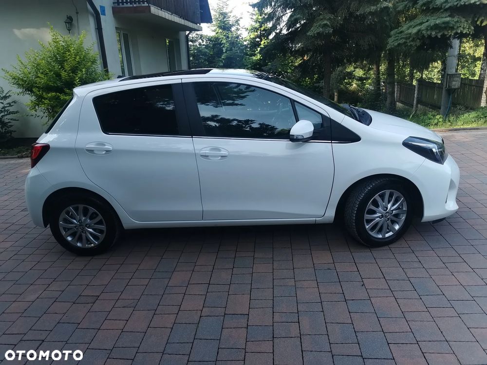 Toyota Yaris 1.33 VVT-i Lounge - 4