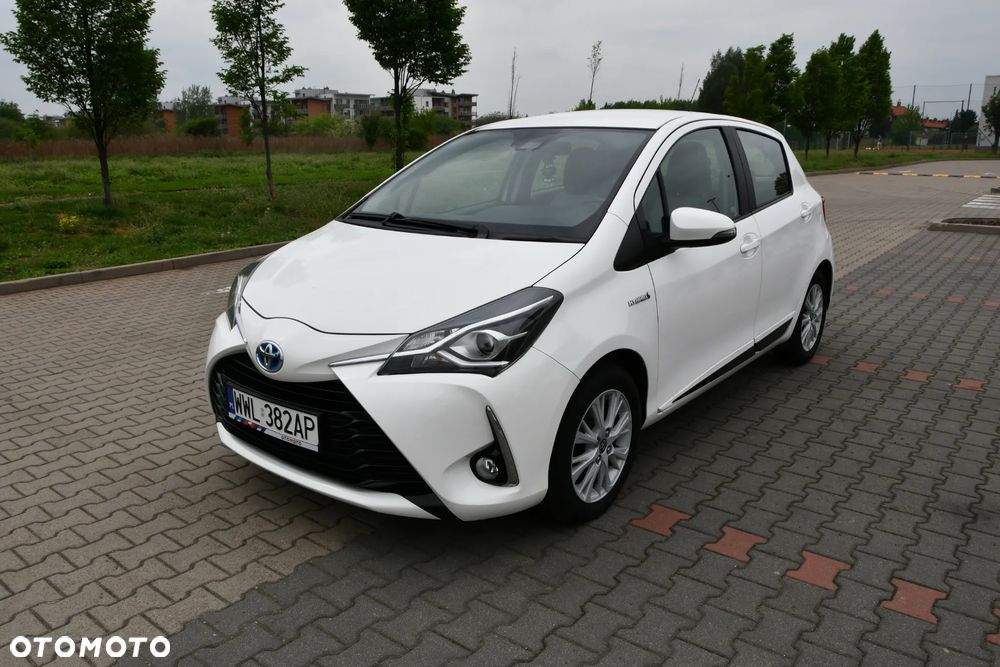 Toyota Yaris Hybrid 100 Premium EU6 - 1