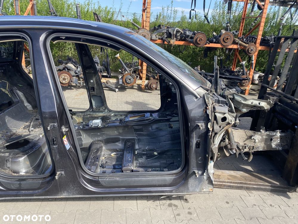 PRÓG PRAWY SŁUPEK ĆWIARTKA AUDI Q5 8R - 1