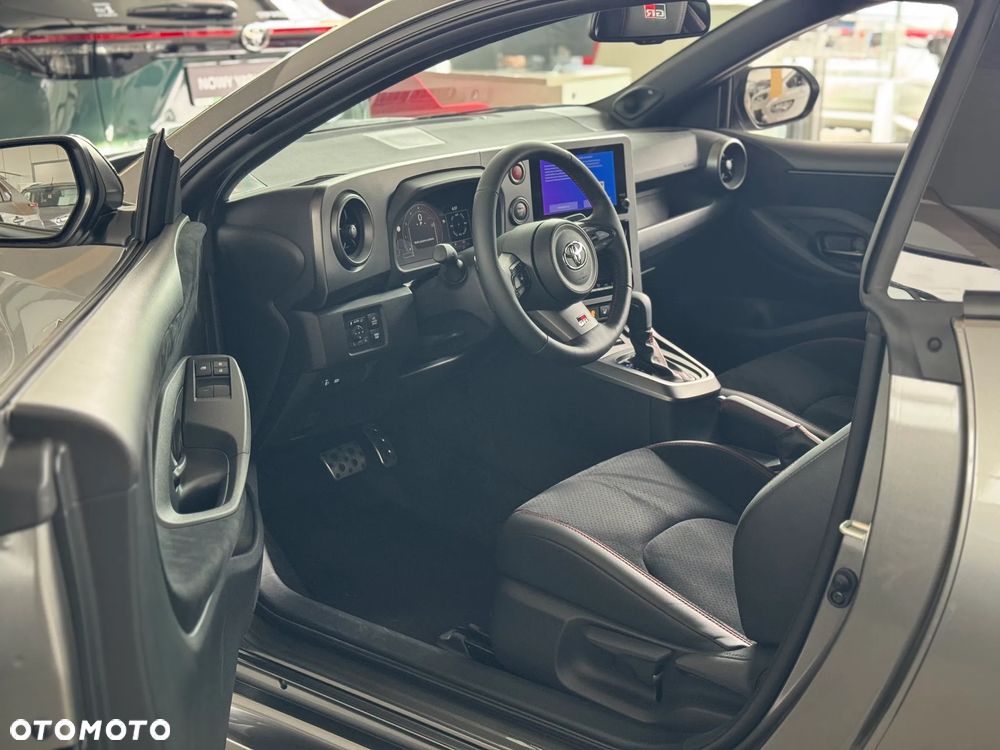 Toyota Yaris GR 1.6 Dynamic - 13