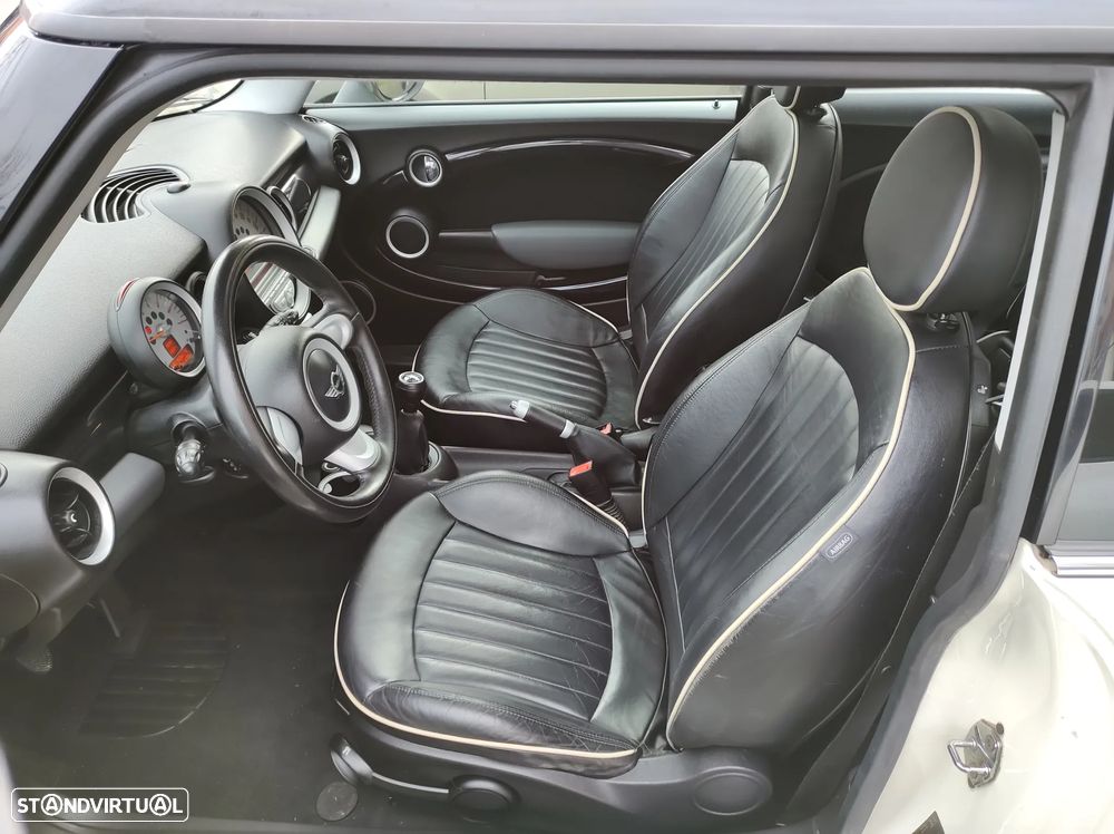 MINI 3 Portas Cooper D - 15