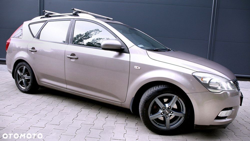 Kia Ceed - 29