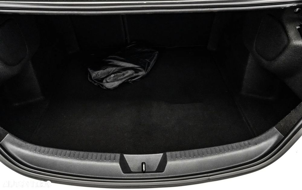 Renault Megane TCe 140 GPF EDC Equilibre - 21