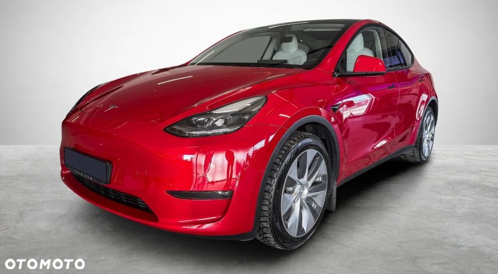Tesla Model Y - 16