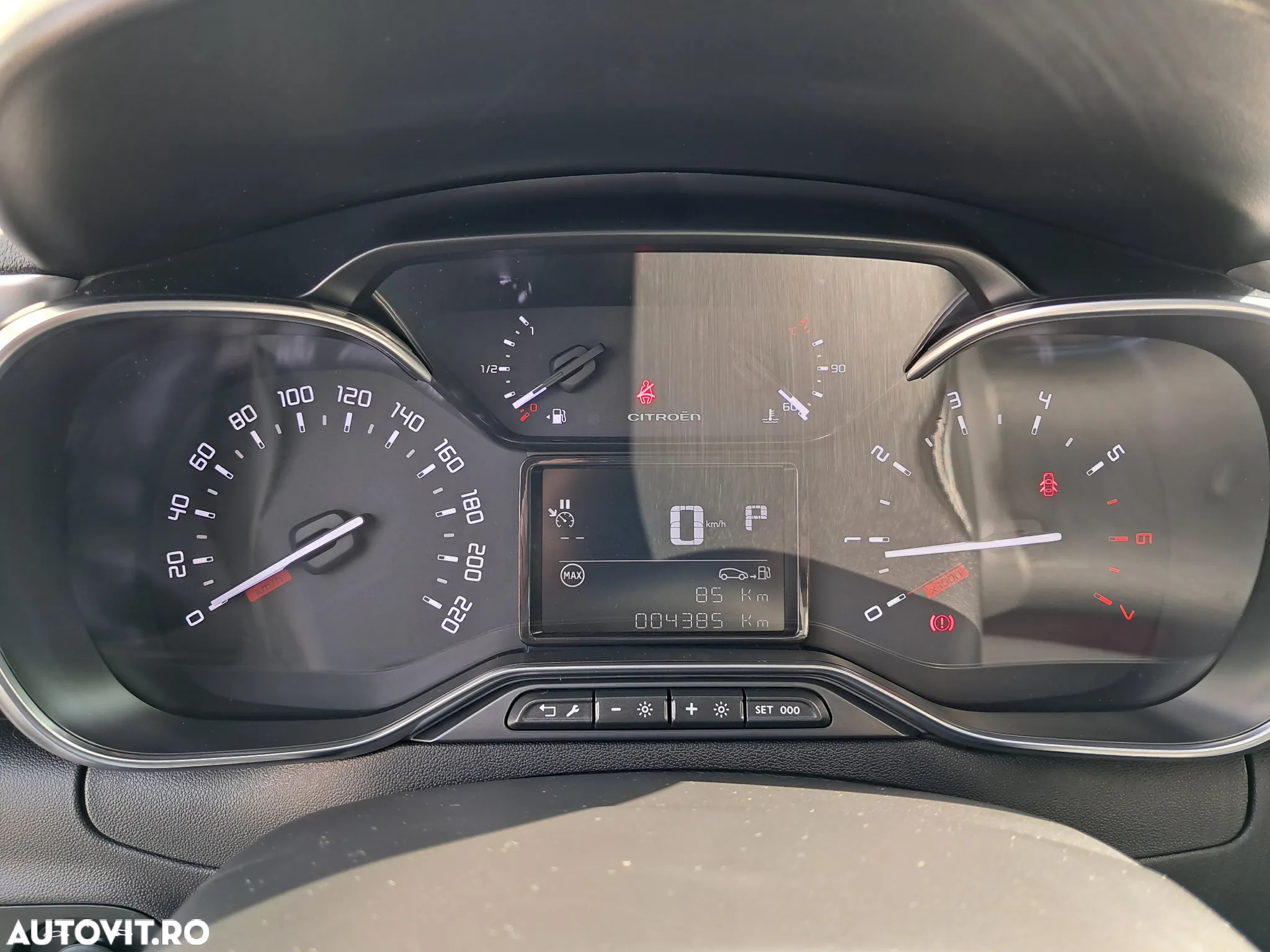 Citroën C3 1.2 PureTech 110 S&S EAT6 MAX - 17