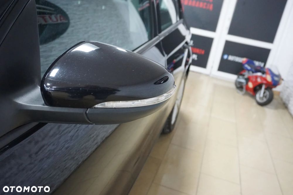 Volkswagen Golf 2.0 TDI DPF Highline - 16