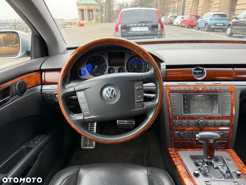 Volkswagen Phaeton 3.2 V6 4Mot (5 os.) - 1
