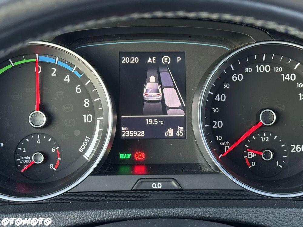 Volkswagen Golf - 21