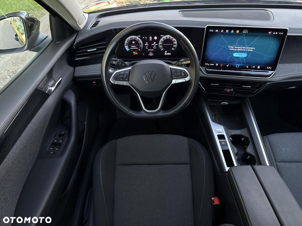 Volkswagen Passat - 11