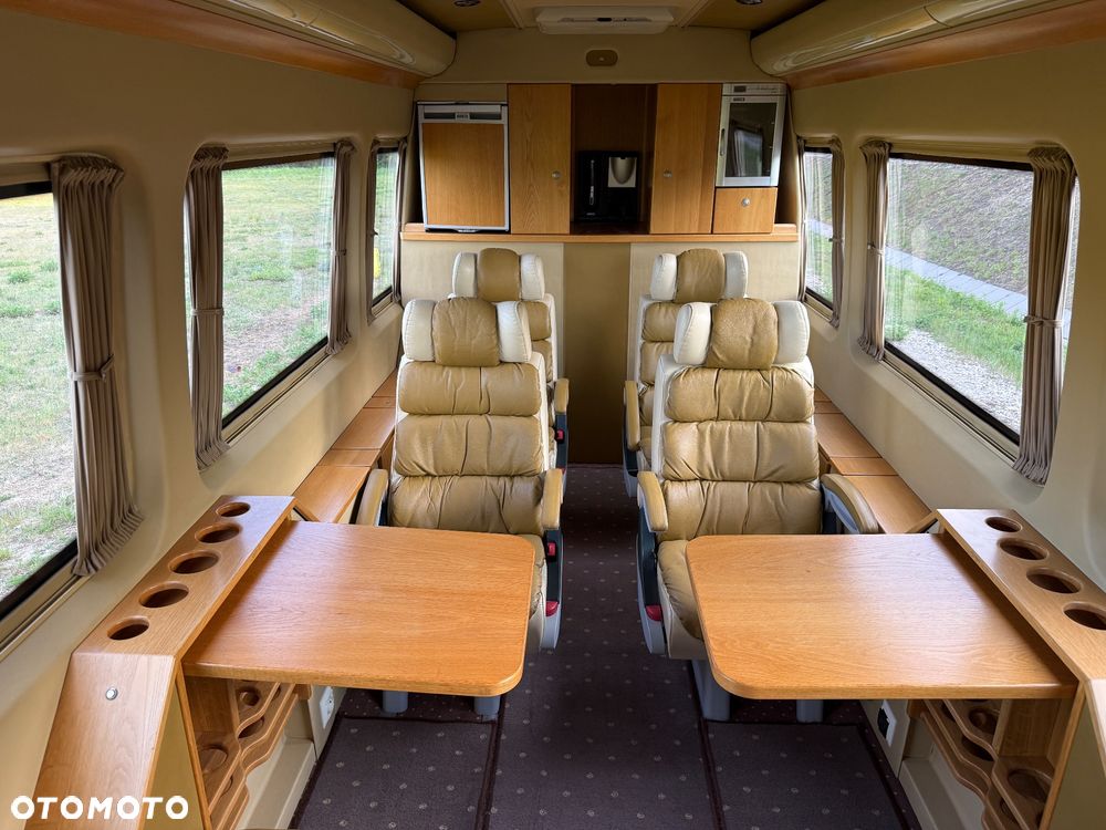 Mercedes-Benz Sprinter - 28