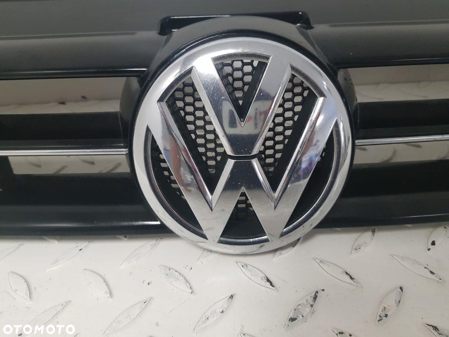 ŁADNY GRILL ATRAPA VW POLO V 6R0 6R LAKIEROWANY CHROM 08-14 ZNACZEK 6R0853653M - 5