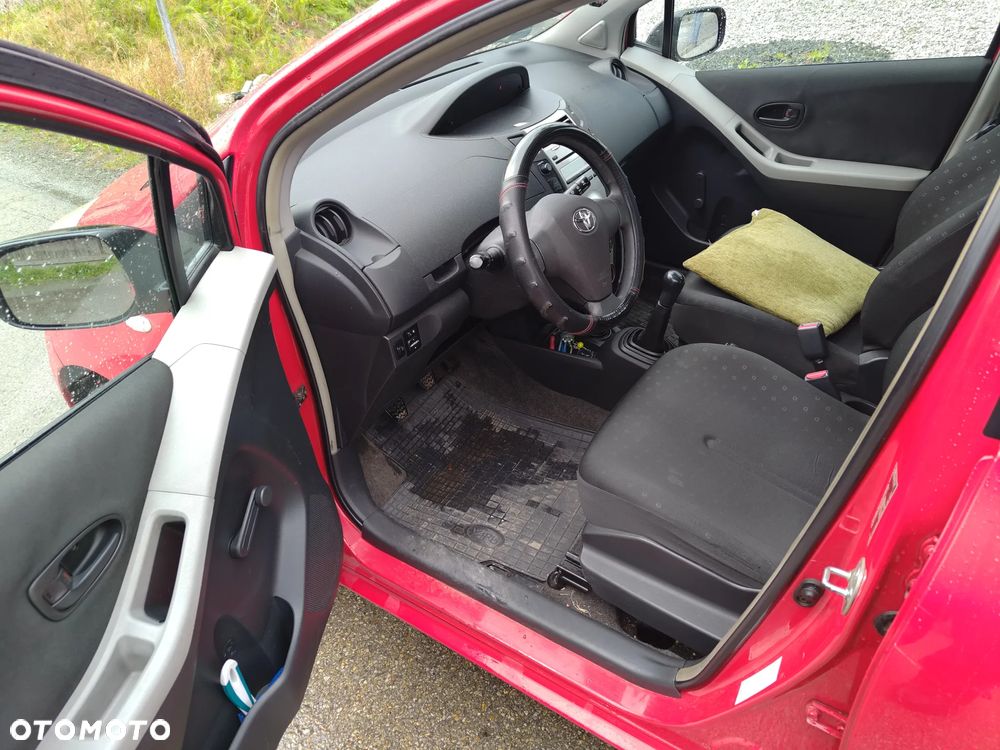 Toyota Yaris 1.0 Luna - 3