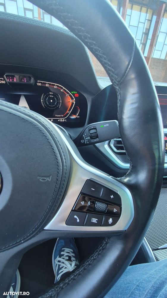 BMW Seria 3 318d Aut. Edition M Sport Shadow - 24