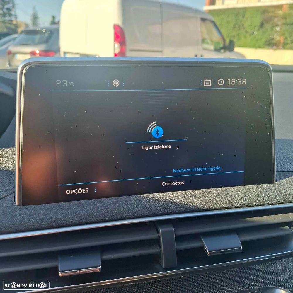 Peugeot 3008 1.5 BlueHDi Allure Pack — fotografia 14